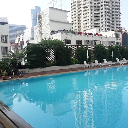 Panoramic City View Room At Silom バンコク都 エクステリア 写真