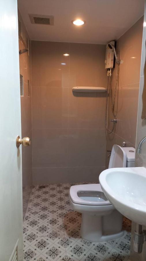 Panoramic City View Room At Silom バンコク都 エクステリア 写真
