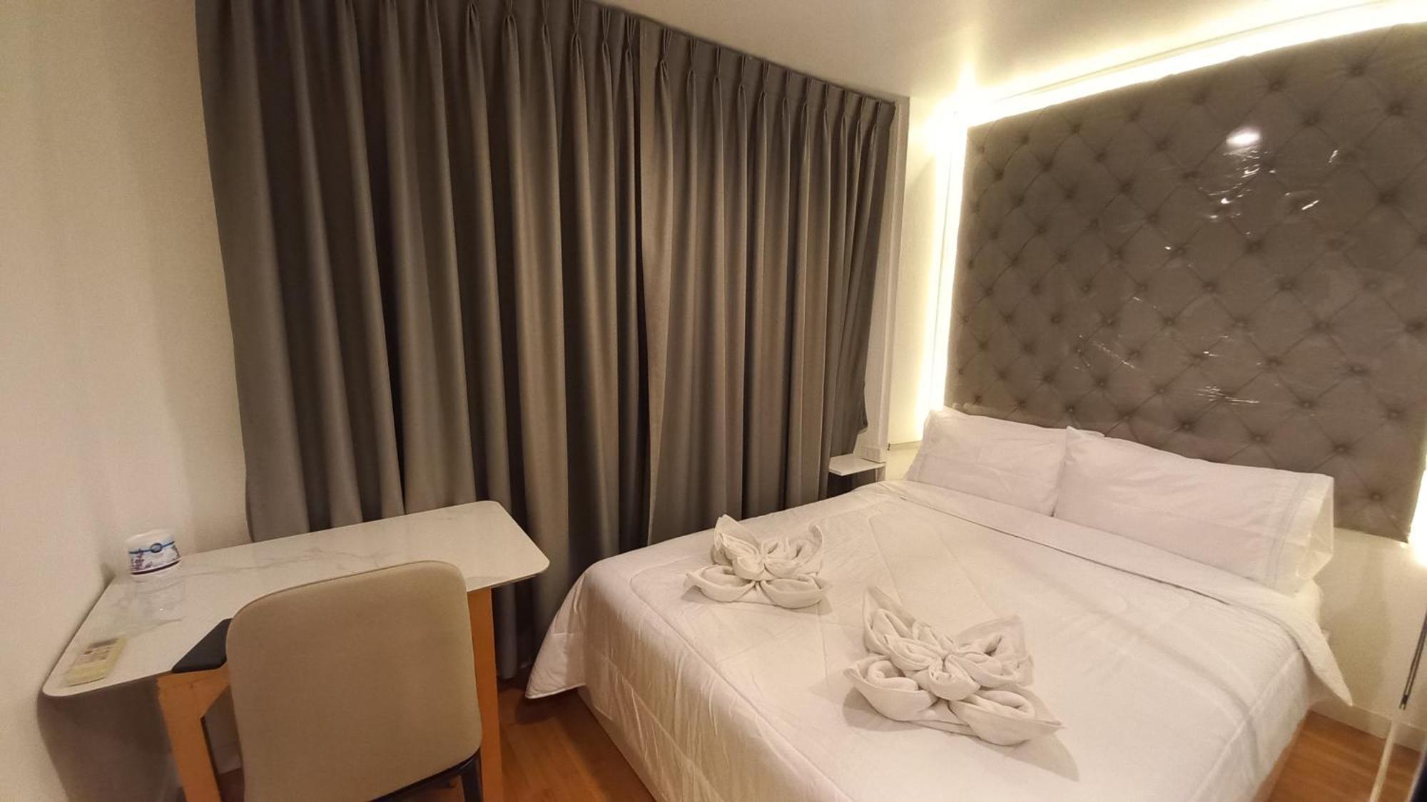 Panoramic City View Room At Silom バンコク都 部屋 写真