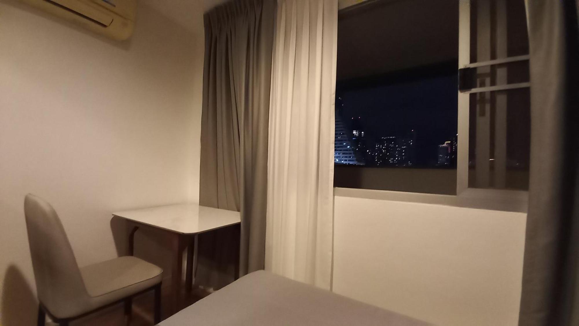 Panoramic City View Room At Silom バンコク都 部屋 写真